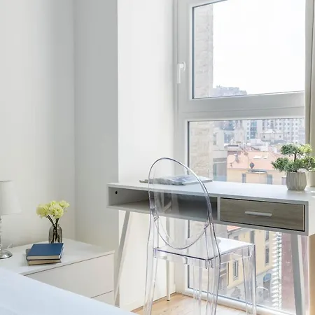 Sunlit 1 Bedroom Apt Via Pirelli Milan Exterior photo